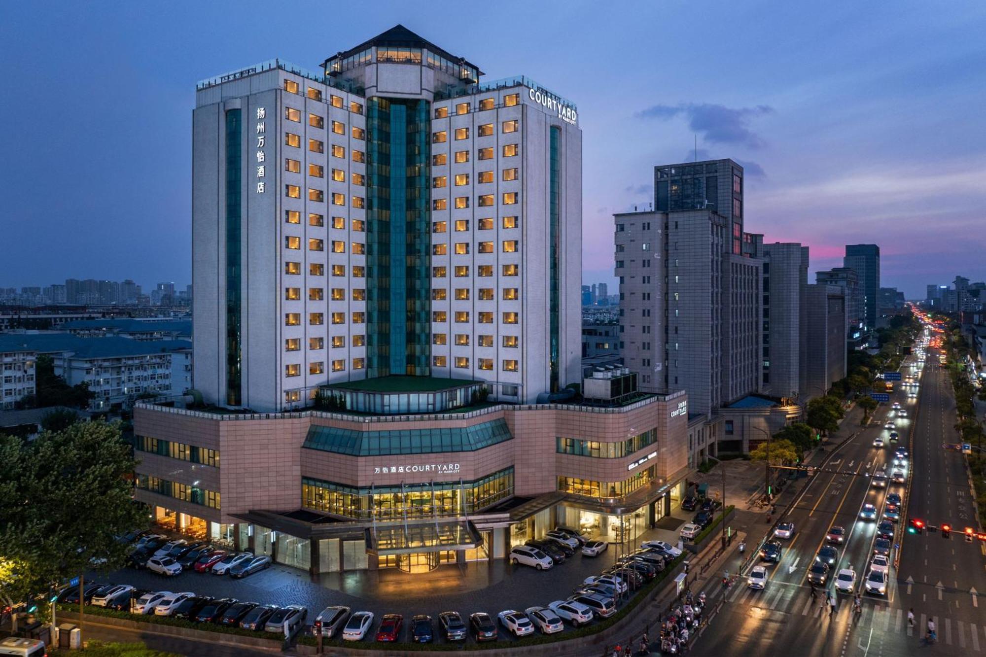 فندق Courtyard By Marriott يانجتشو المظهر الخارجي الصورة
